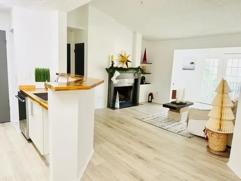 216 Afton Square Altamonte Springs FL 32714
