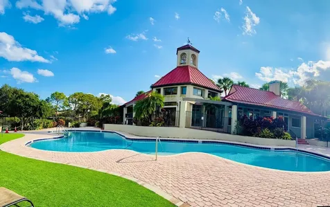 216 Afton Square Altamonte Springs FL 32714