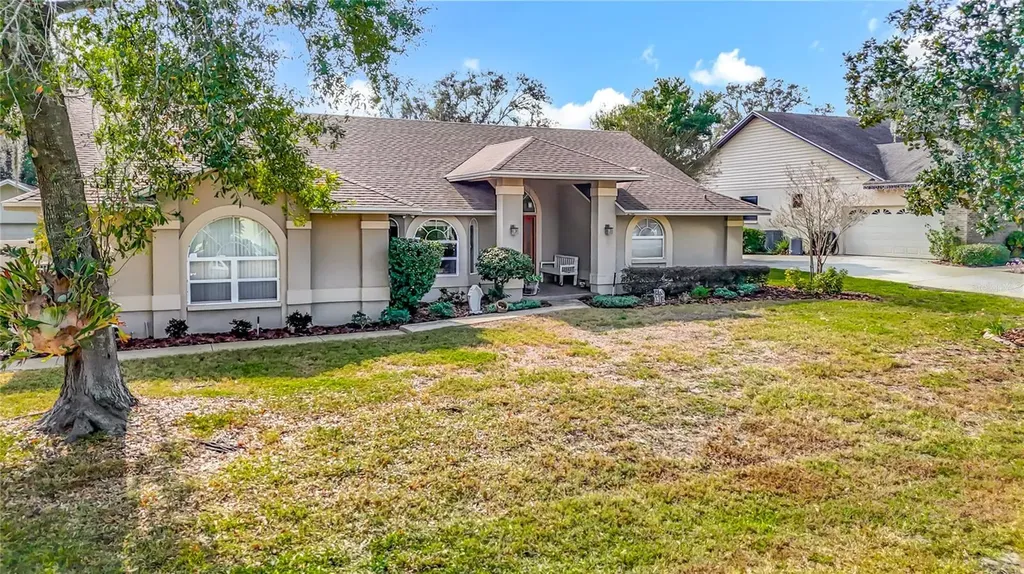 1621 Sir Henrys Trail Lakeland FL 33809