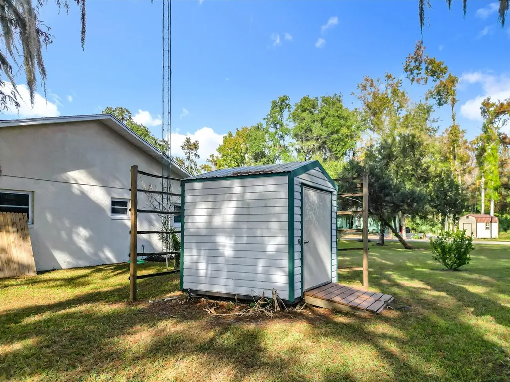 7686 S Crescent Loop Floral City FL 34436