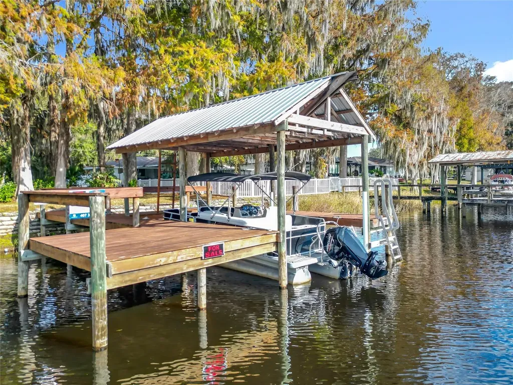 7686 S Crescent Loop Floral City FL 34436
