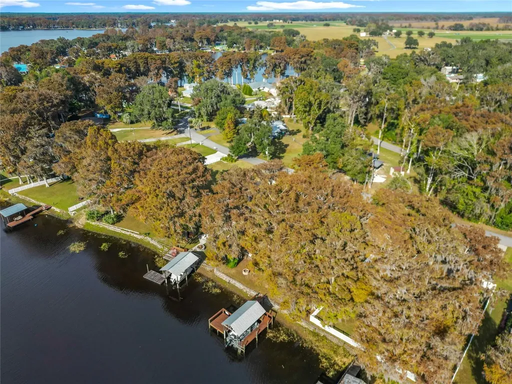 7686 S Crescent Loop Floral City FL 34436