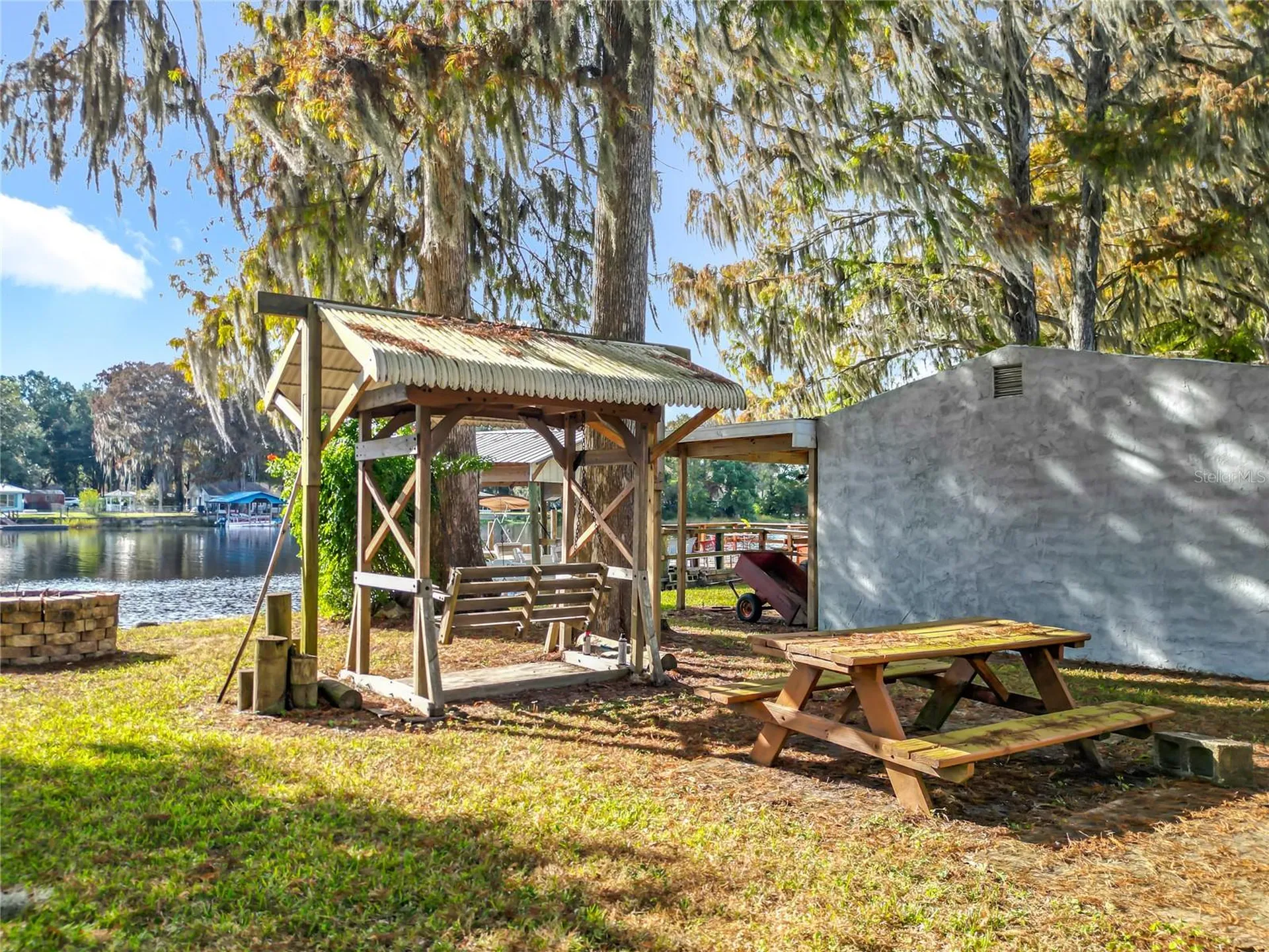7686 S Crescent Loop Floral City FL 34436