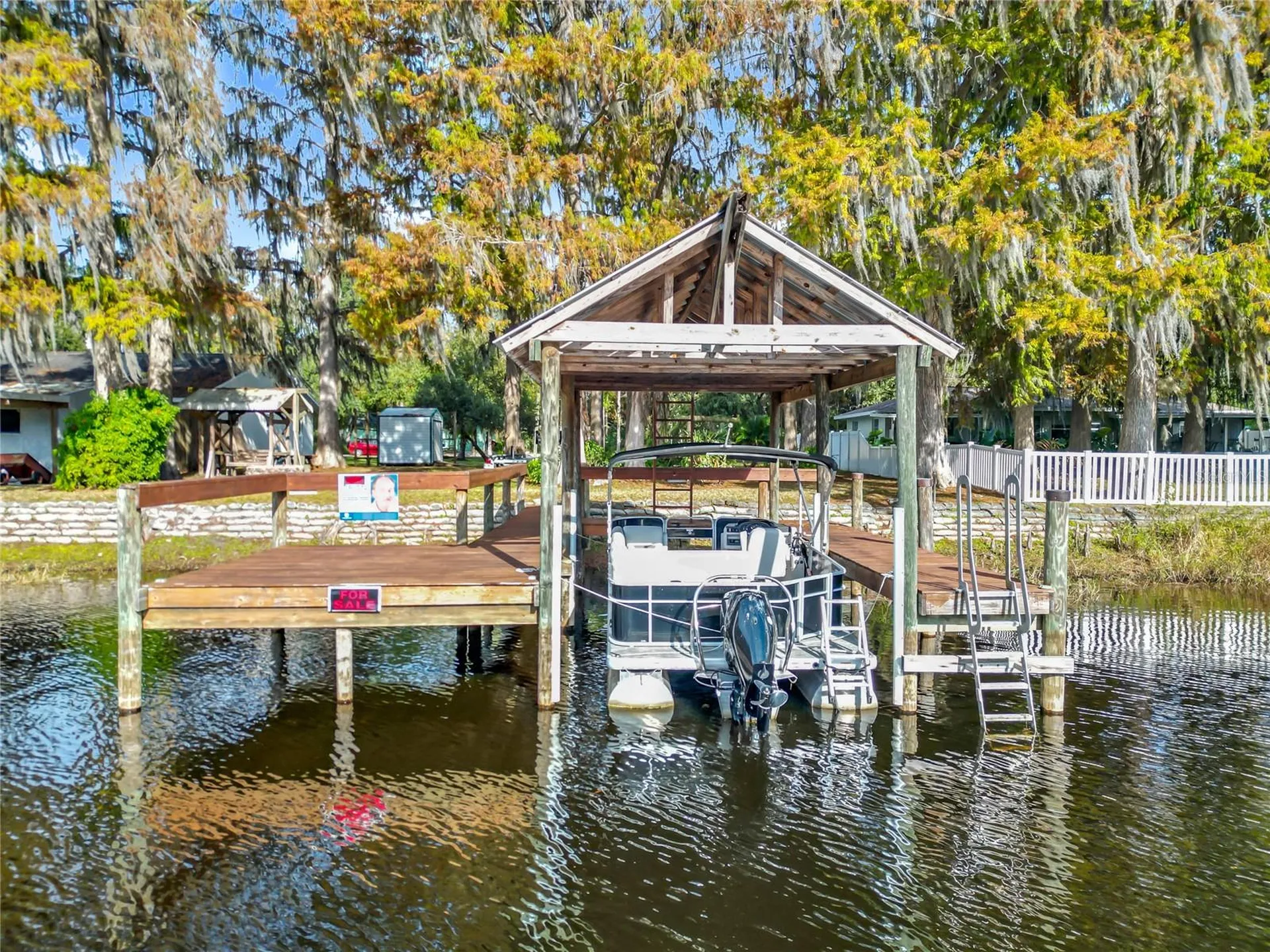 7686 S Crescent Loop Floral City FL 34436