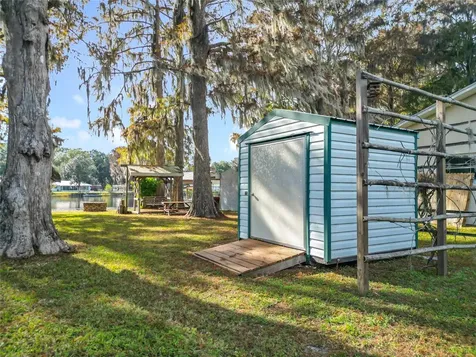 7686 S Crescent Loop Floral City FL 34436