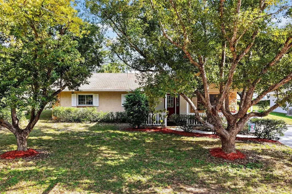 109 N Bloxam Avenue Minneola FL 34715