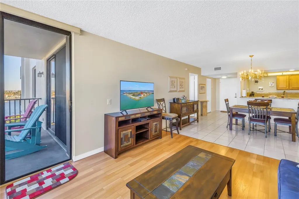 6287 Bahia Del Mar Circle St Petersburg FL 33715