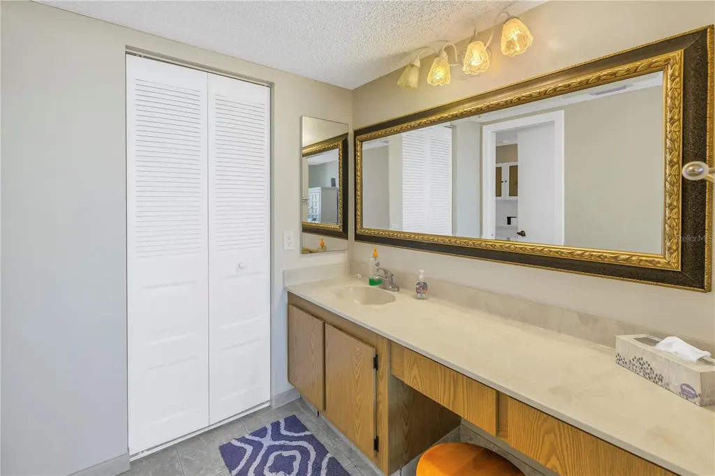 6287 Bahia Del Mar Circle St Petersburg FL 33715