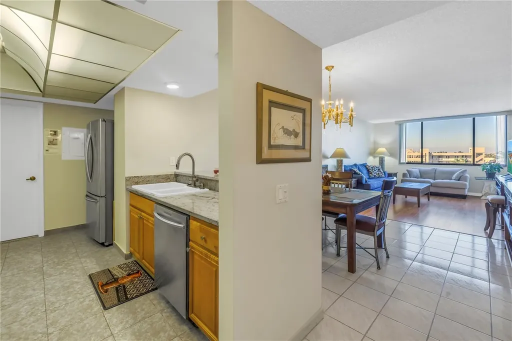 6287 Bahia Del Mar Circle St Petersburg FL 33715