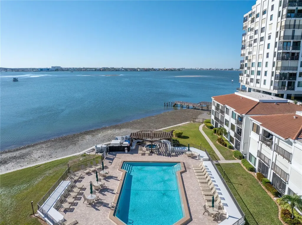 6287 Bahia Del Mar Circle St Petersburg FL 33715
