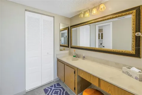 6287 Bahia Del Mar Circle St Petersburg FL 33715