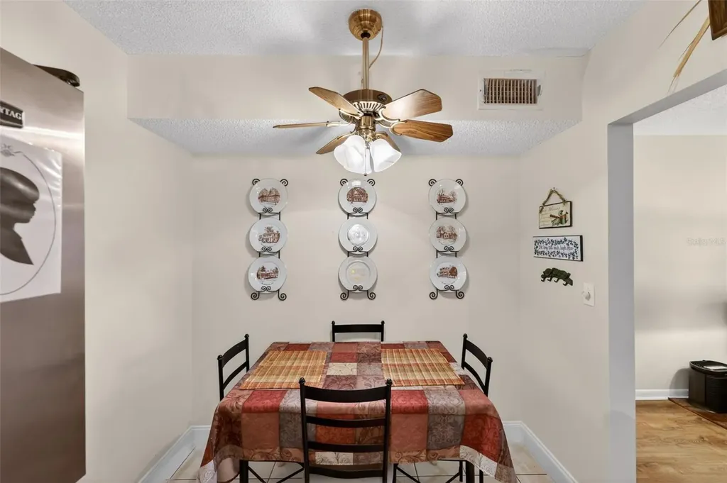 1258 Pine Ridge Circle W Tarpon Springs FL 34688