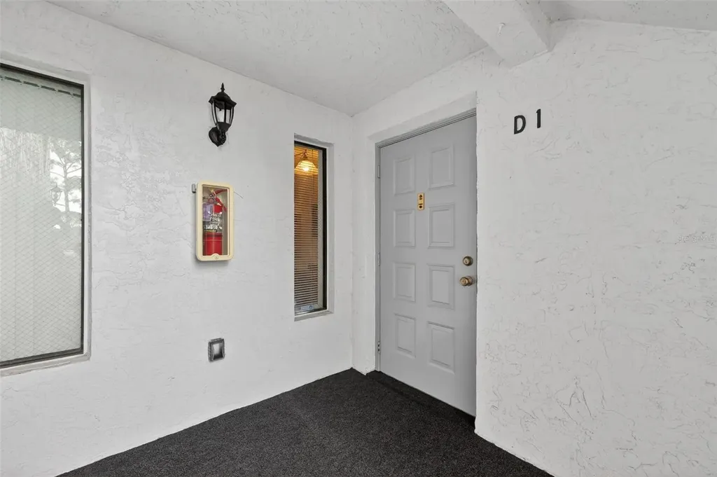 1258 Pine Ridge Circle W Tarpon Springs FL 34688