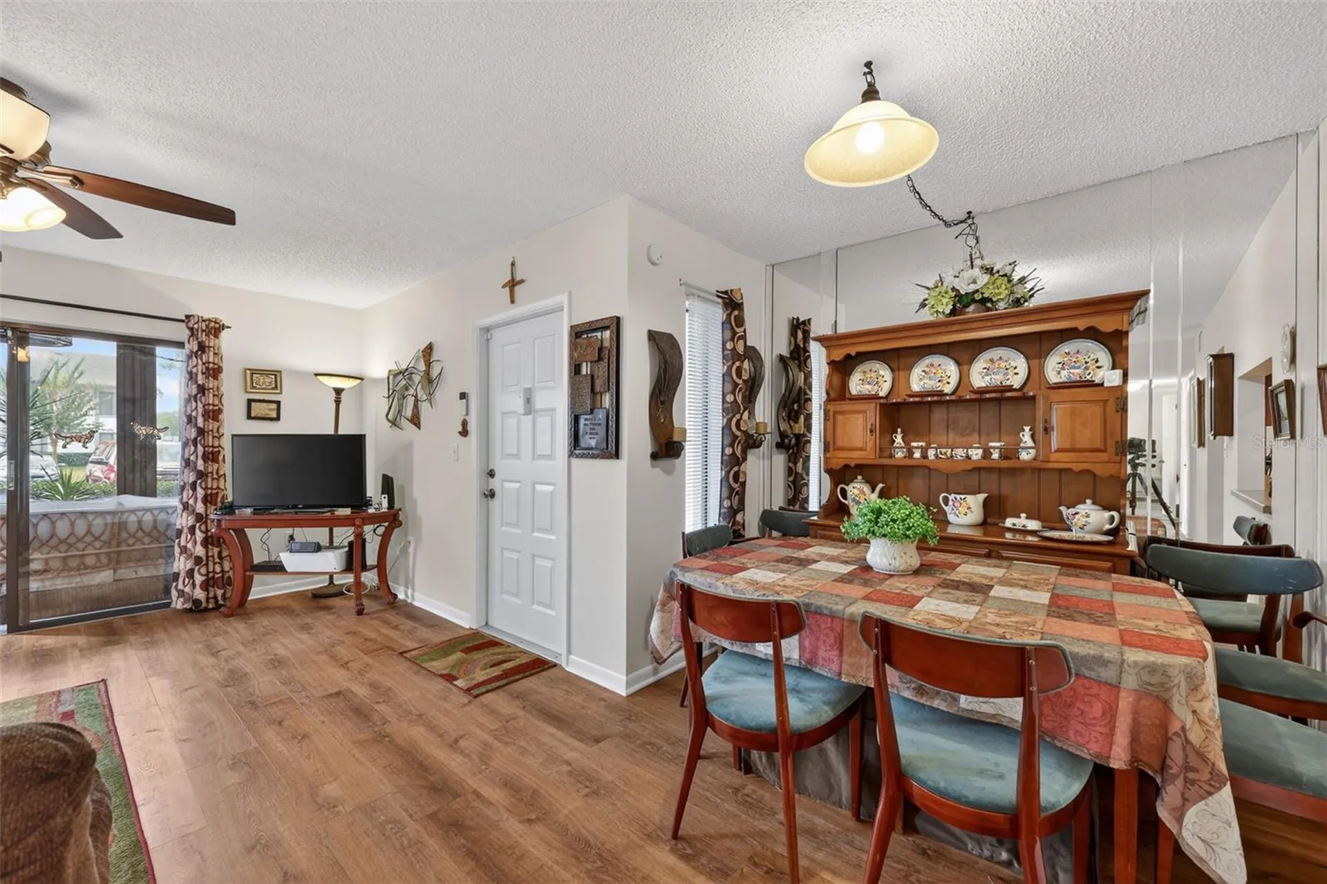 1258 Pine Ridge Circle W Tarpon Springs FL 34688