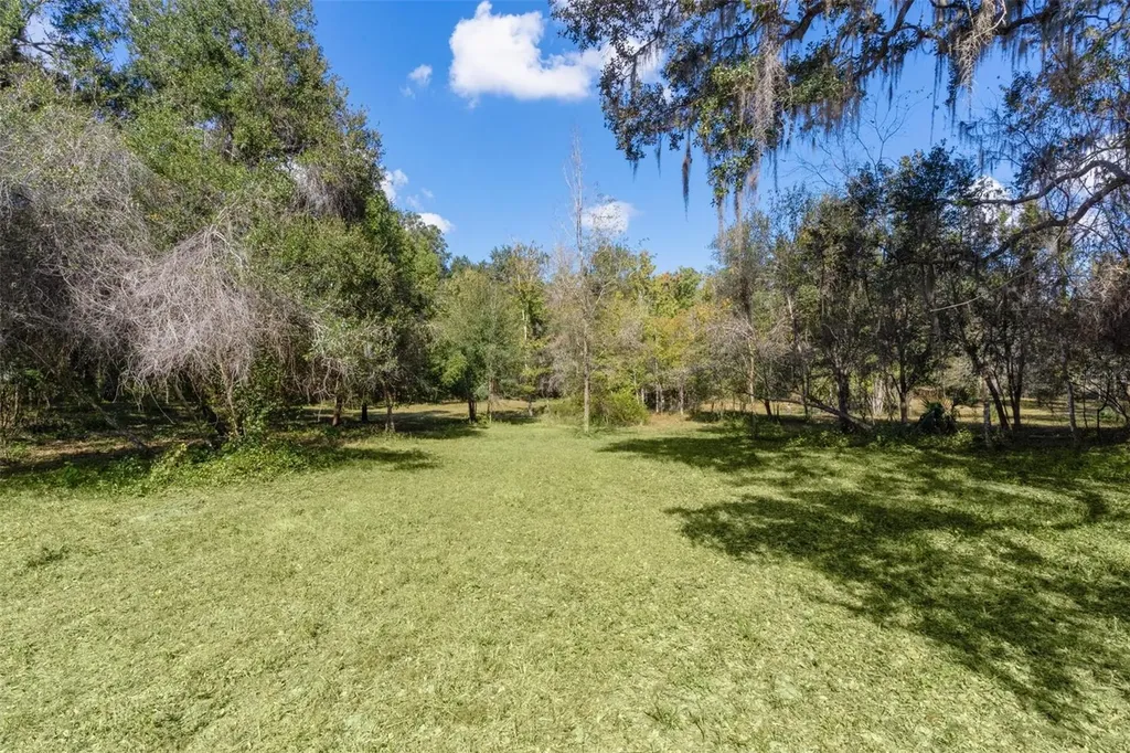 6250 & 5942 E C 478 Center Hill FL 33514