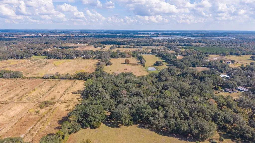 6250 & 5942 E C 478 Center Hill FL 33514
