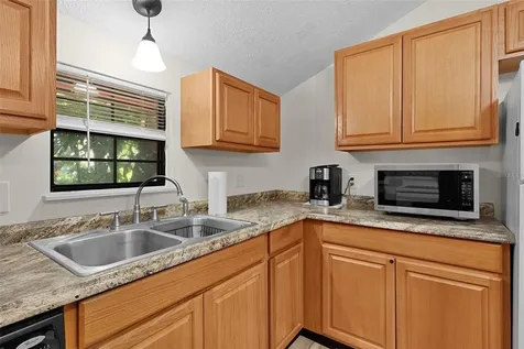 6250 & 5942 E C 478 Center Hill FL 33514