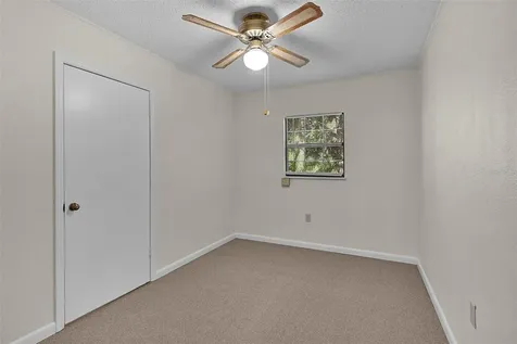 6250 & 5942 E C 478 Center Hill FL 33514