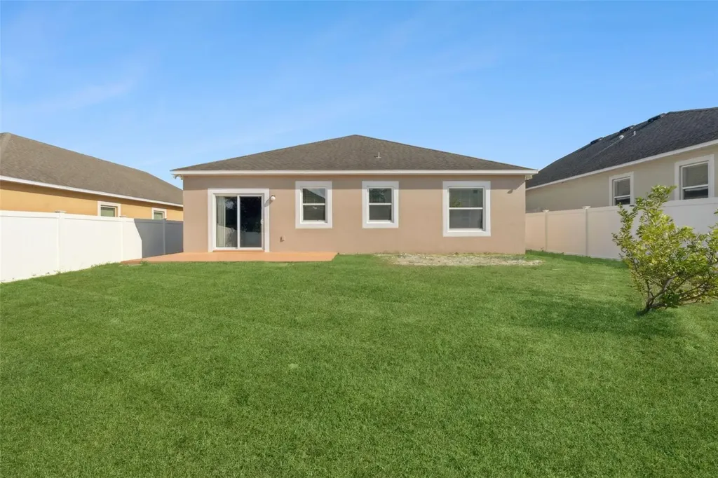 1038 Suffragette Circle Haines City FL 33844