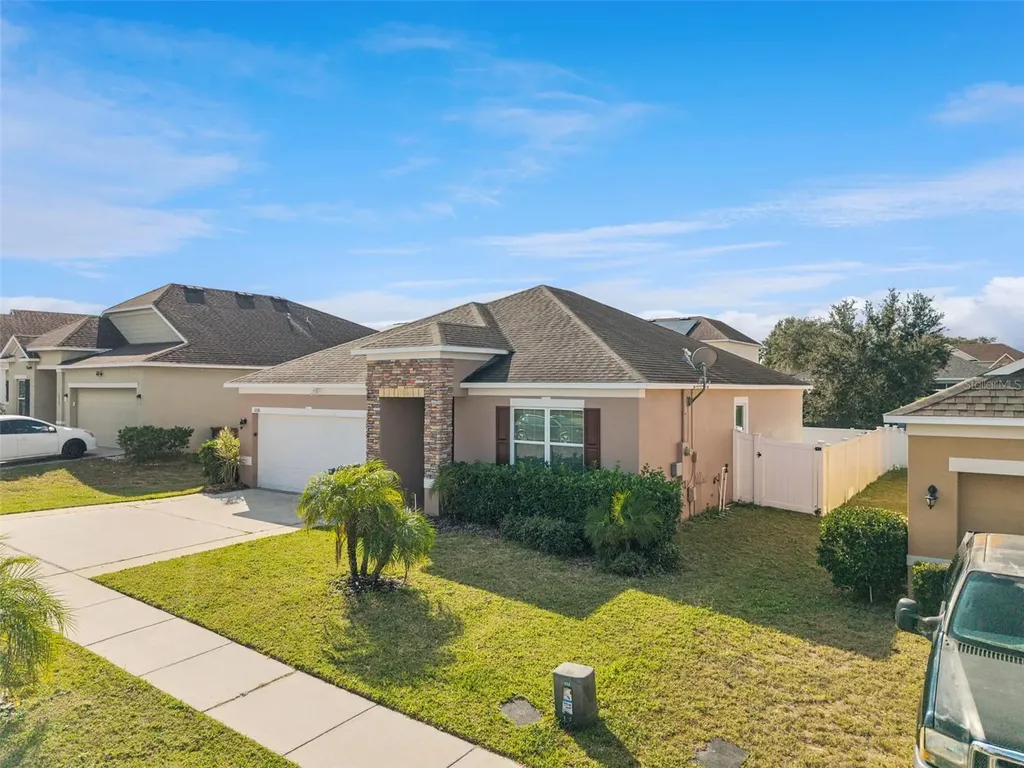 1038 Suffragette Circle Haines City FL 33844
