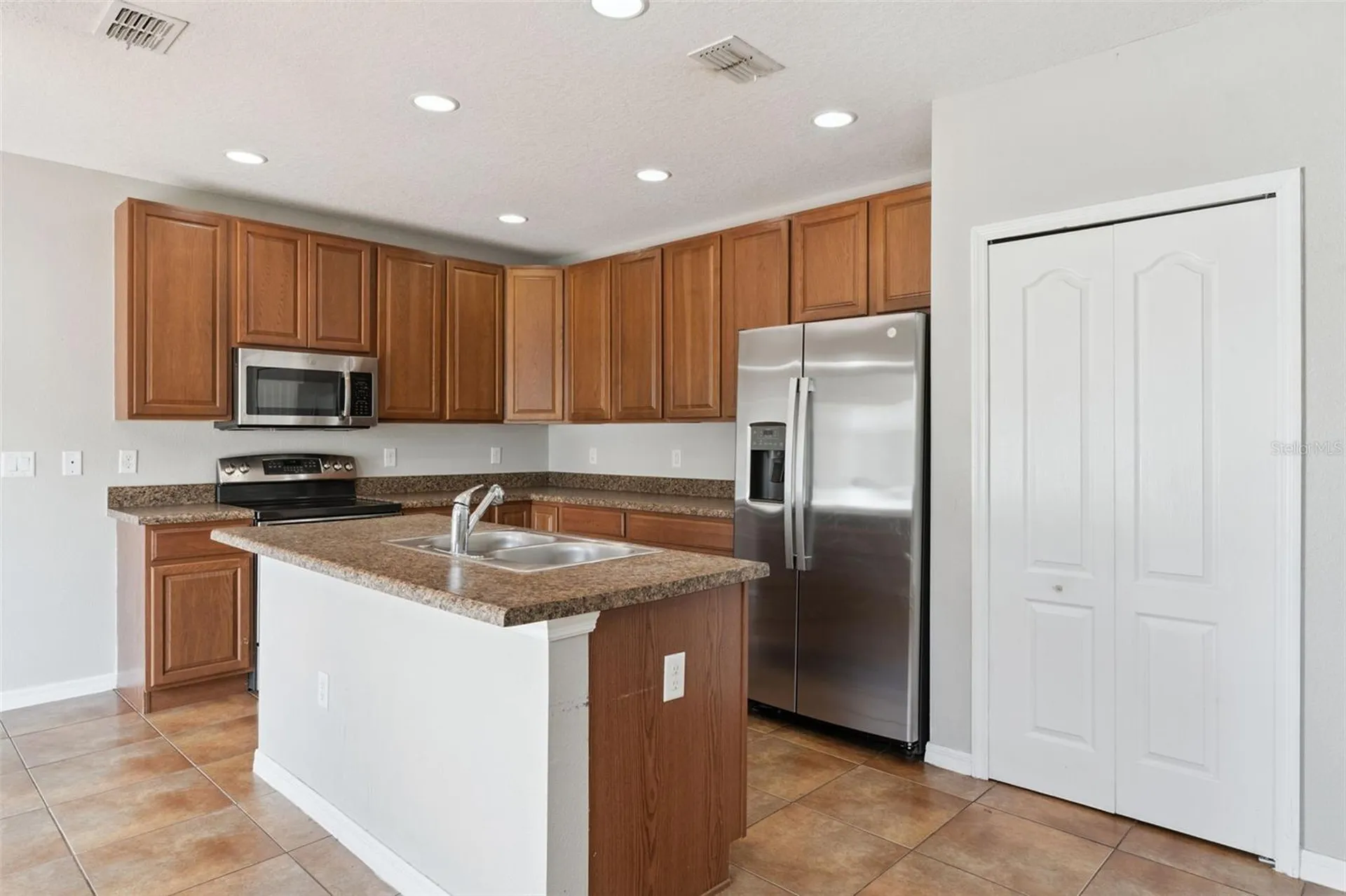 1038 Suffragette Circle Haines City FL 33844
