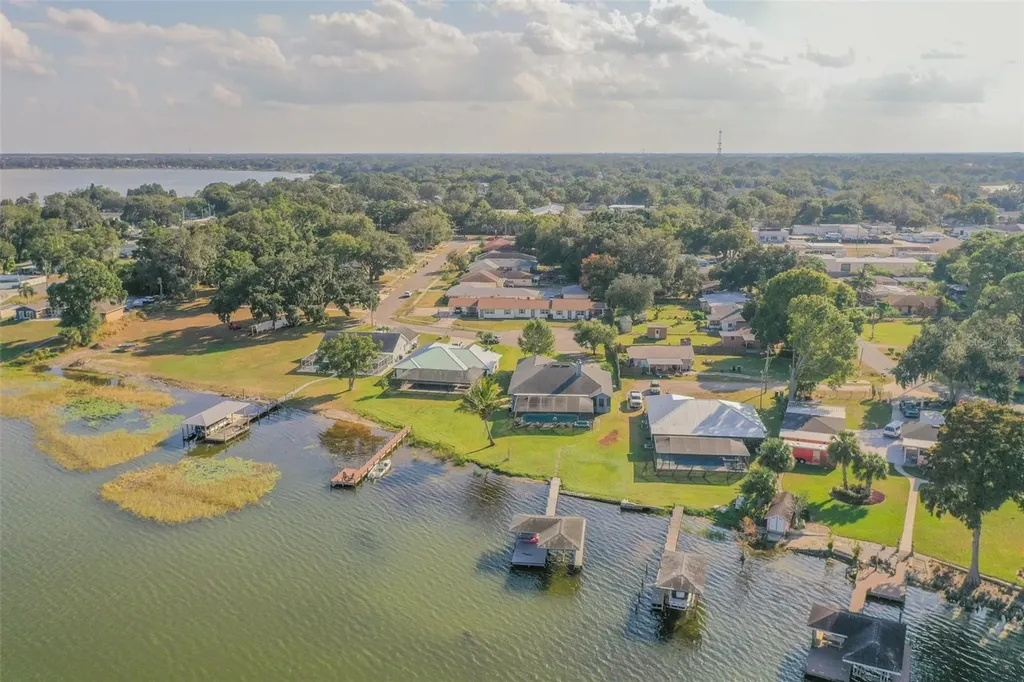 2319 W Cannon Terrace NW Winter Haven FL 33881