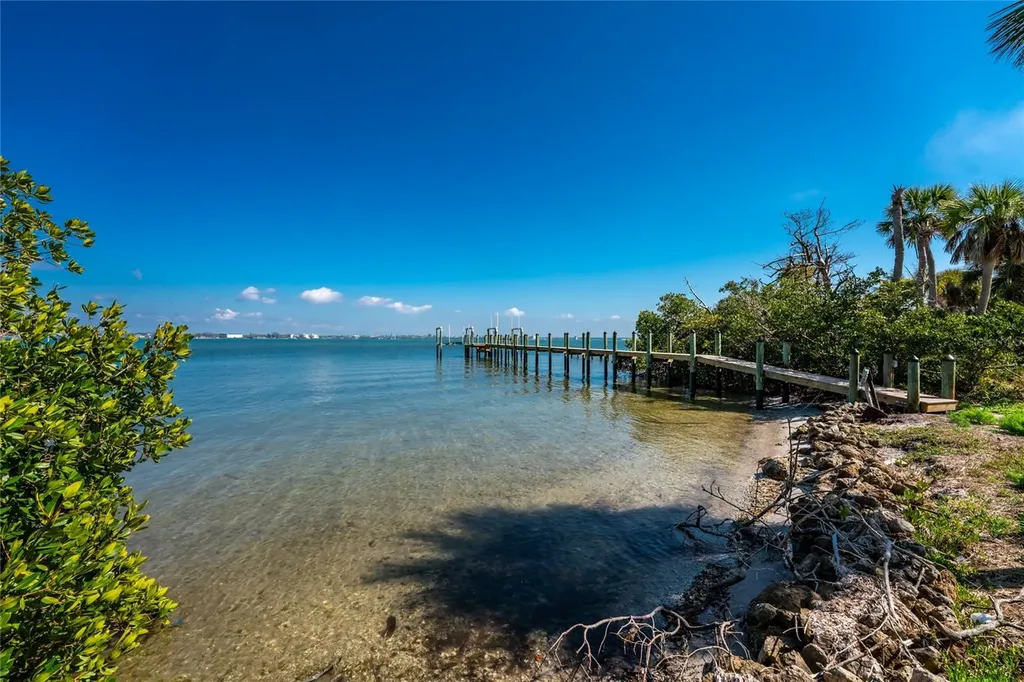 4025 Bay Oaks Circle Englewood FL 34223