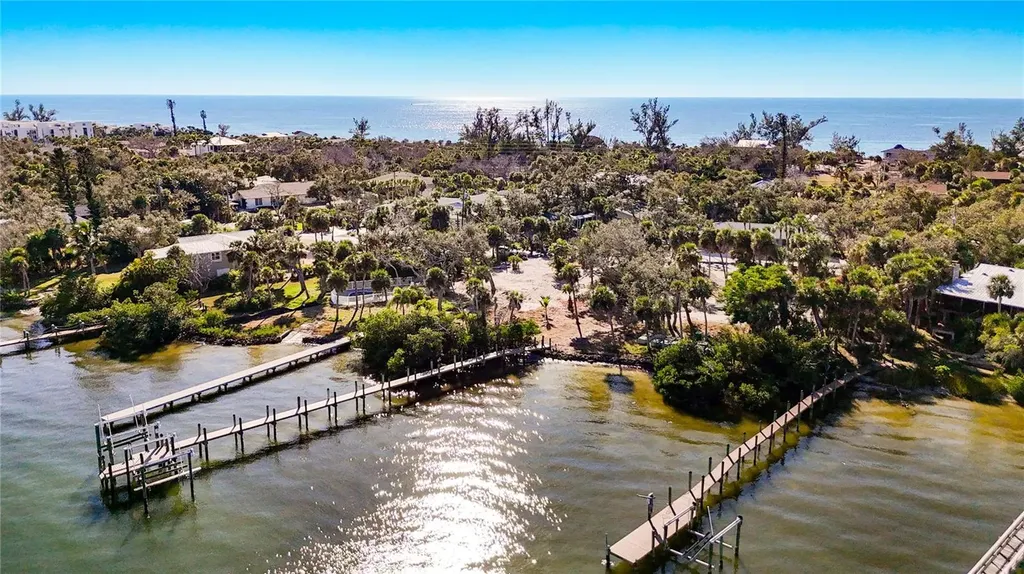4025 Bay Oaks Circle Englewood FL 34223