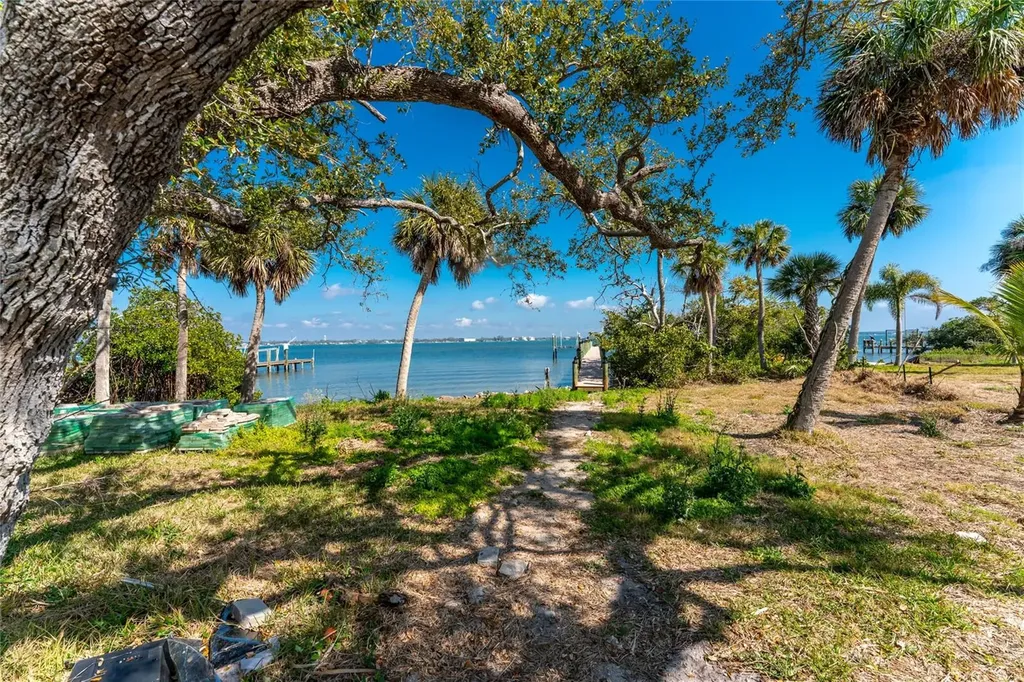 4025 Bay Oaks Circle Englewood FL 34223