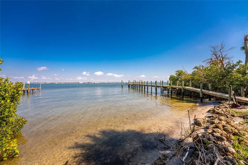 4025 Bay Oaks Circle Englewood FL 34223