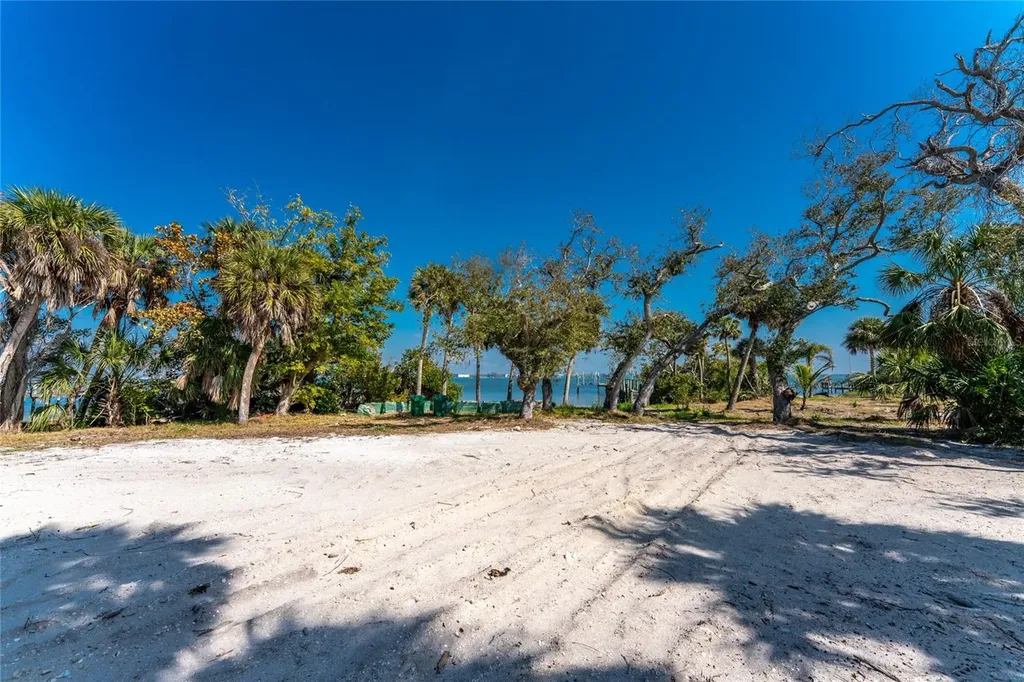 4025 Bay Oaks Circle Englewood FL 34223