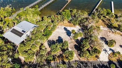 4025 Bay Oaks Circle Englewood FL 34223