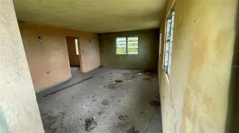 908 St Barrio Tejas Yabucoa PR 00767