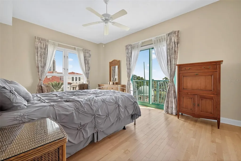 288 Beach Drive NE St Petersburg FL 33701