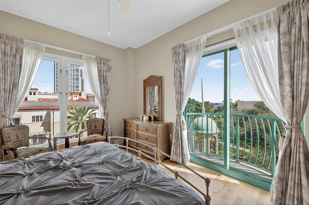 288 Beach Drive NE St Petersburg FL 33701