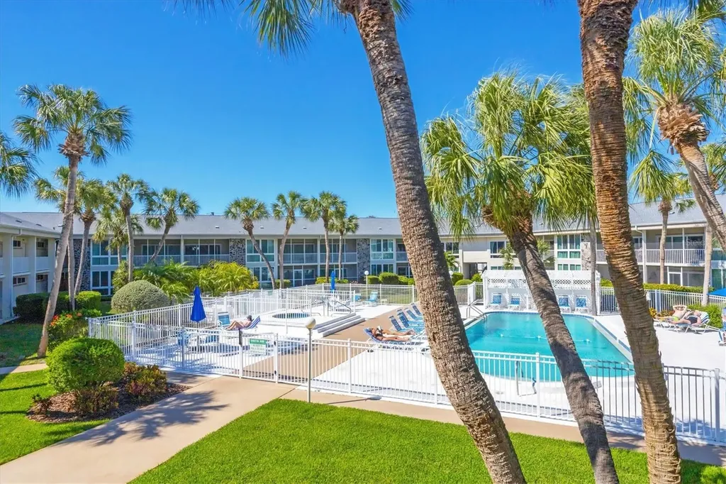 500 S Washington Drive Sarasota FL 34236