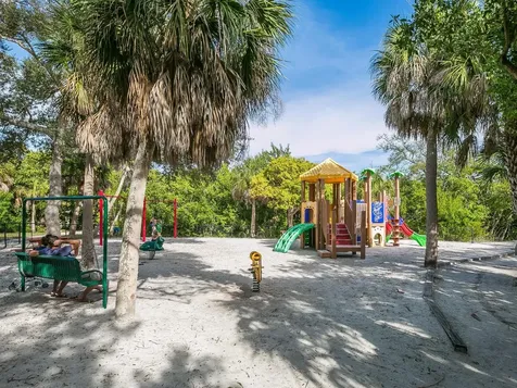 615 Buttonwood Drive Longboat Key FL 34228