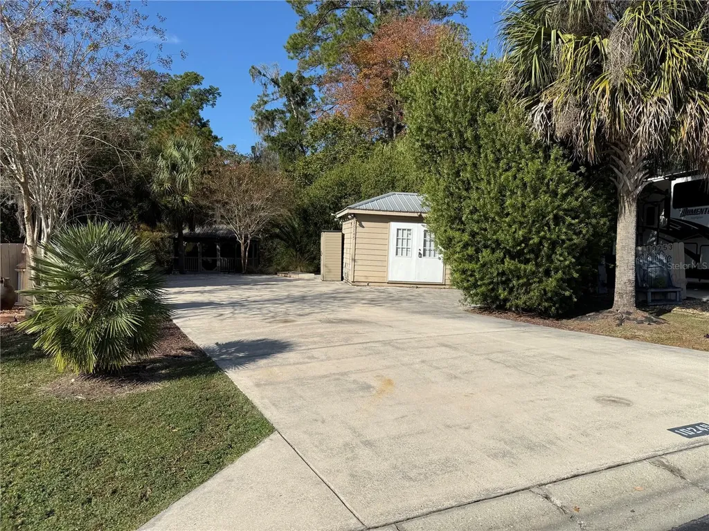10249 NE 28th Loop Silver Springs FL 34488