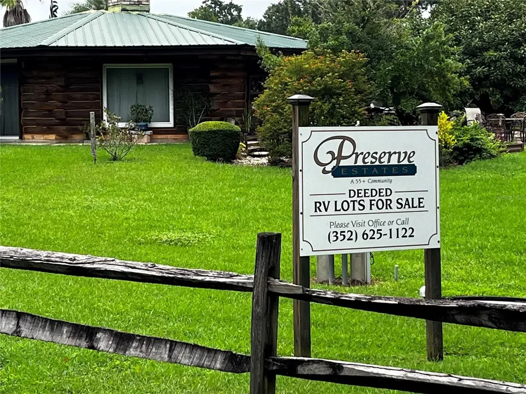 10249 NE 28th Loop Silver Springs FL 34488