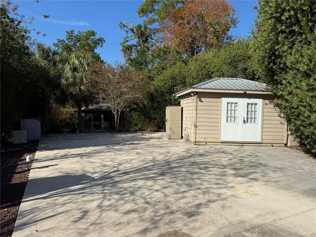 10249 NE 28th Loop Silver Springs FL 34488