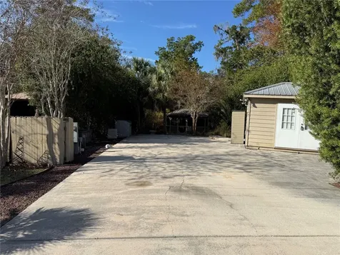10249 NE 28th Loop Silver Springs FL 34488