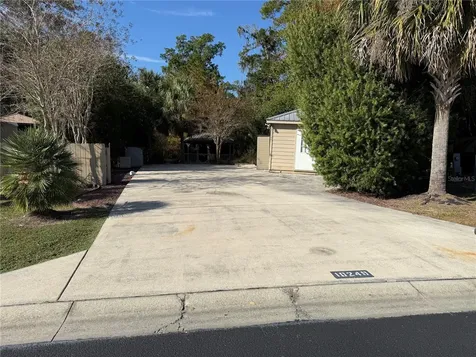 10249 NE 28th Loop Silver Springs FL 34488