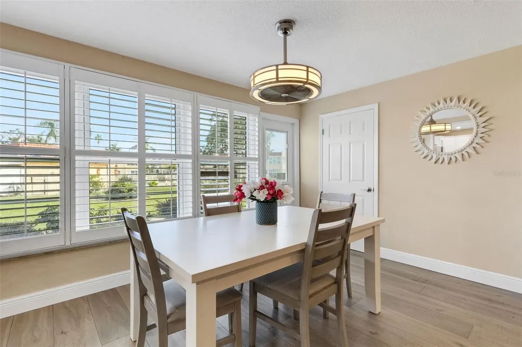 122 Buttonwood Circle Seminole FL 33777