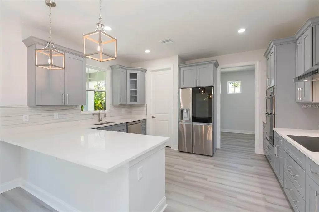4718 W Knights Avenue Tampa FL 33611