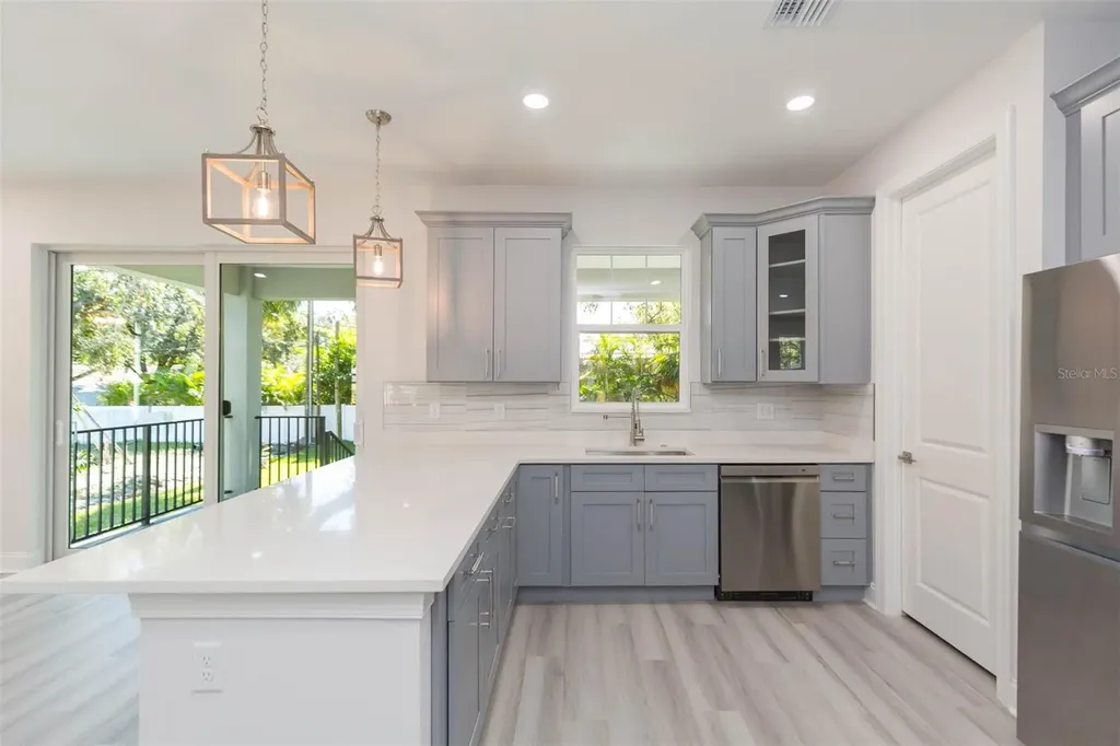 4718 W Knights Avenue Tampa FL 33611