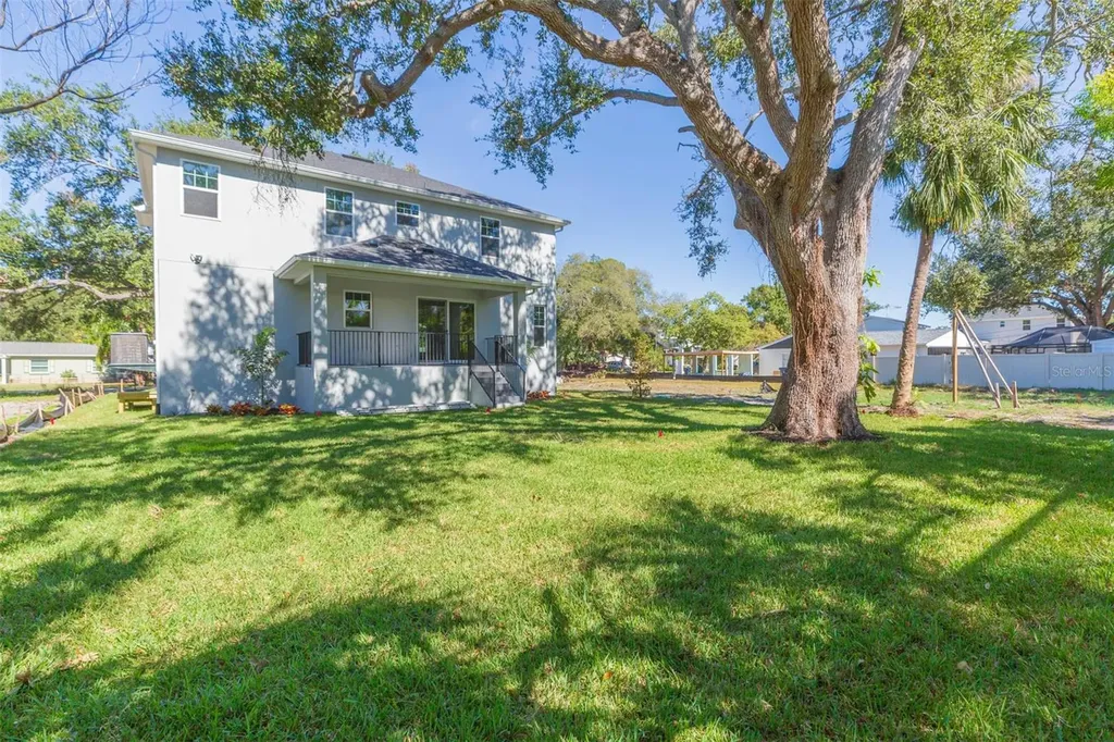 4718 W Knights Avenue Tampa FL 33611