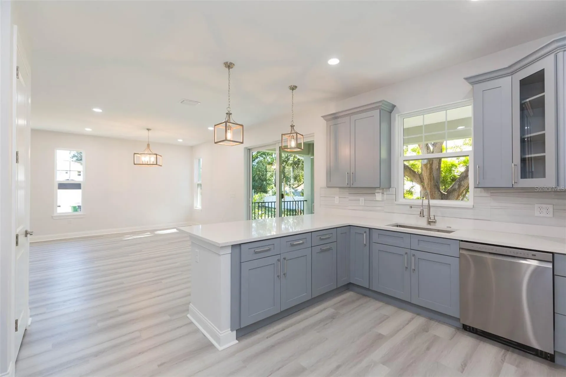 4718 W Knights Avenue Tampa FL 33611