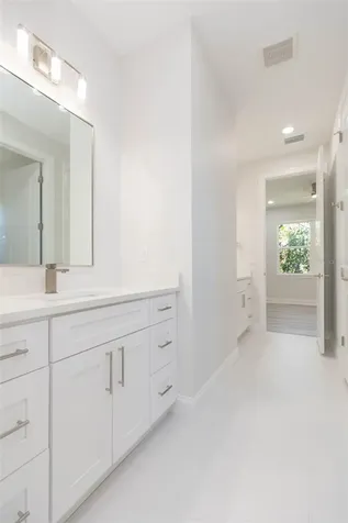 4718 W Knights Avenue Tampa FL 33611