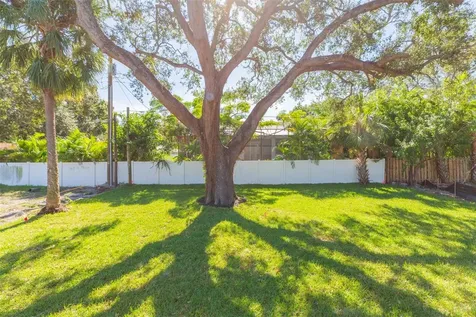 4718 W Knights Avenue Tampa FL 33611