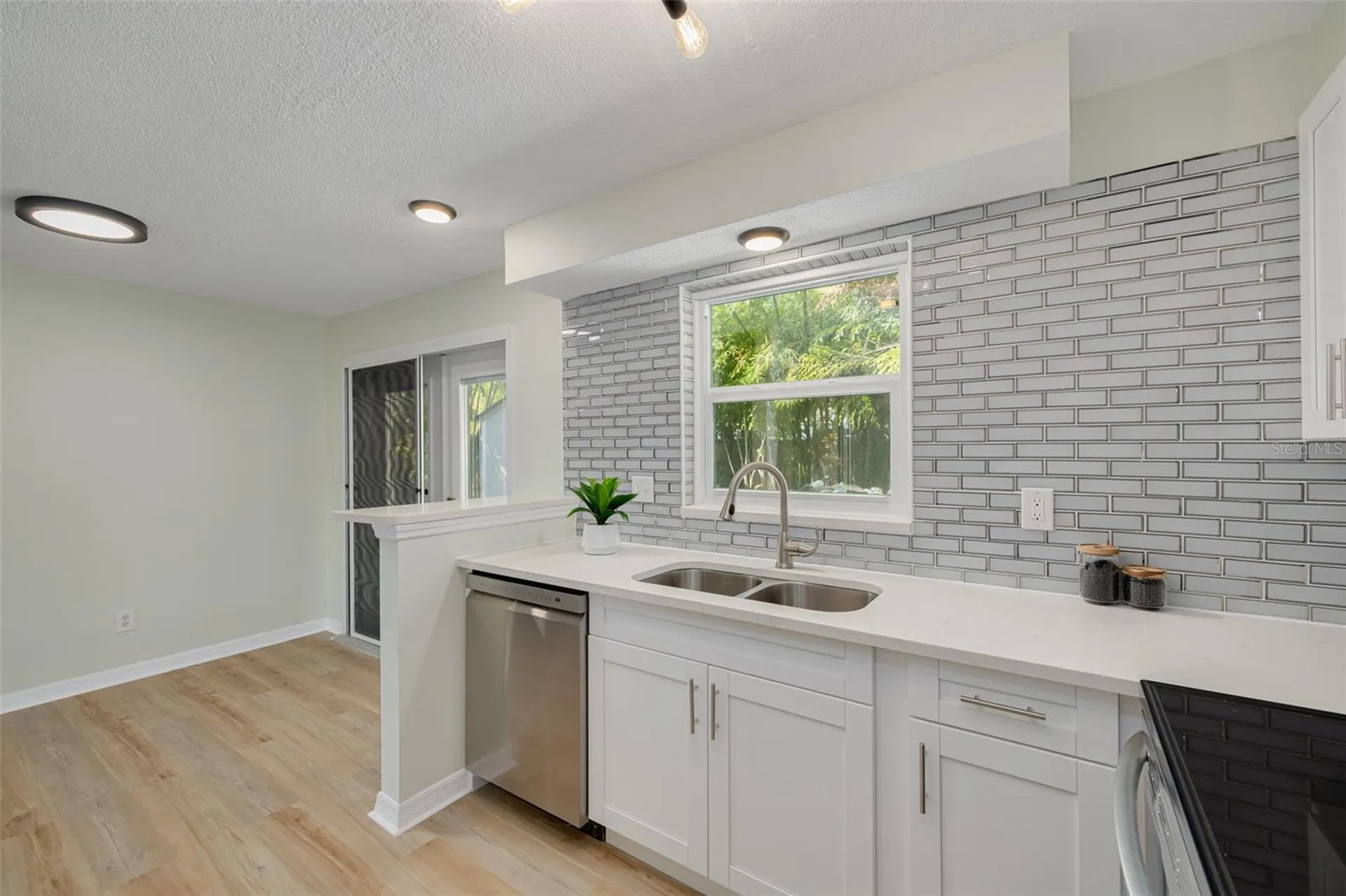 2004 Douglas Avenue Dunedin FL 34698